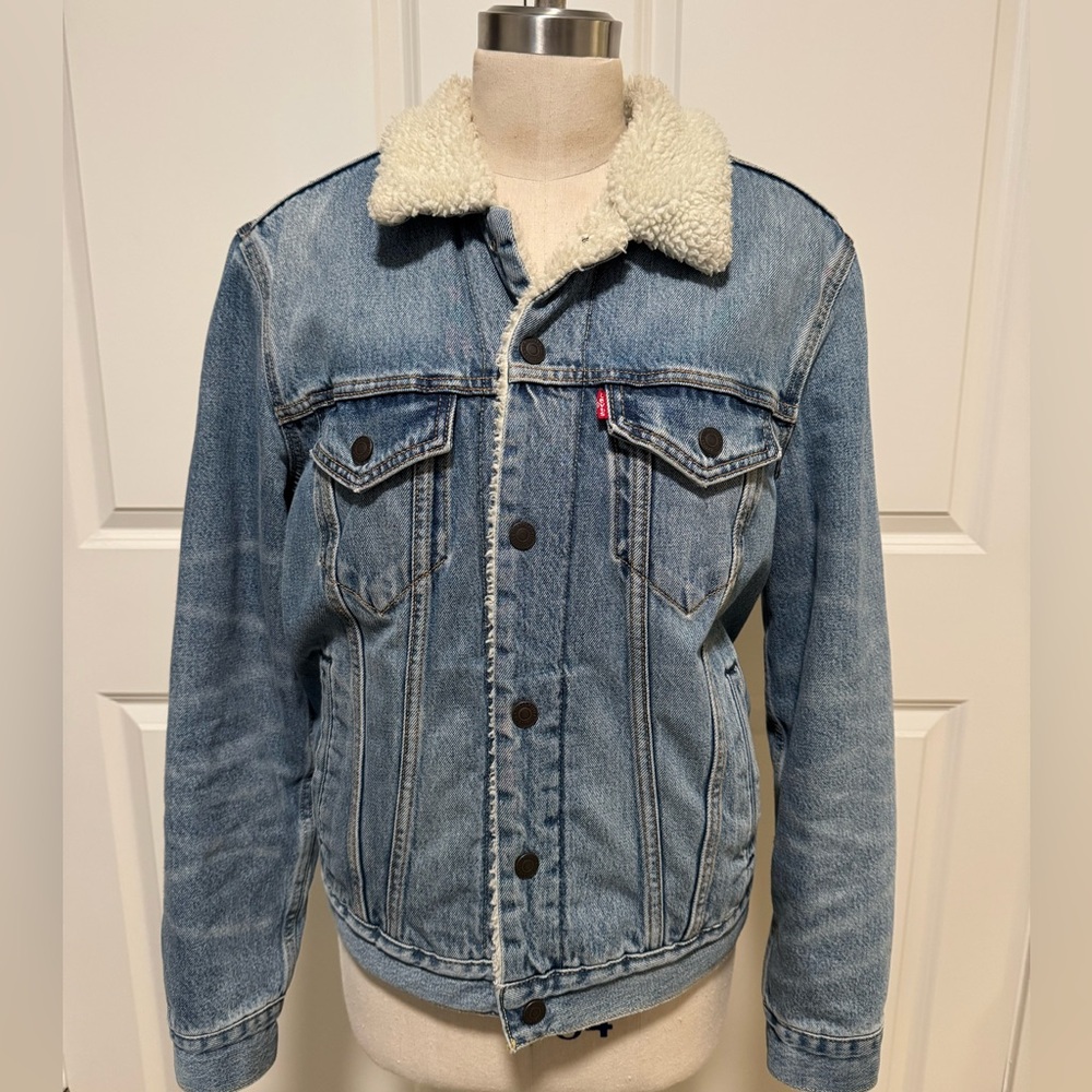 Levi’s faux fur lined denim jacket
